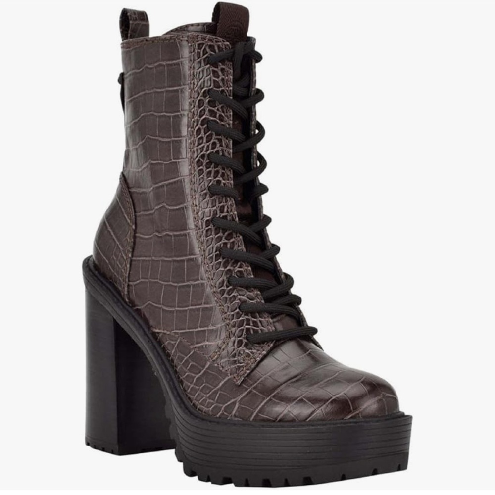 GUESS Women's Kaniela Ankle Boot 9.5